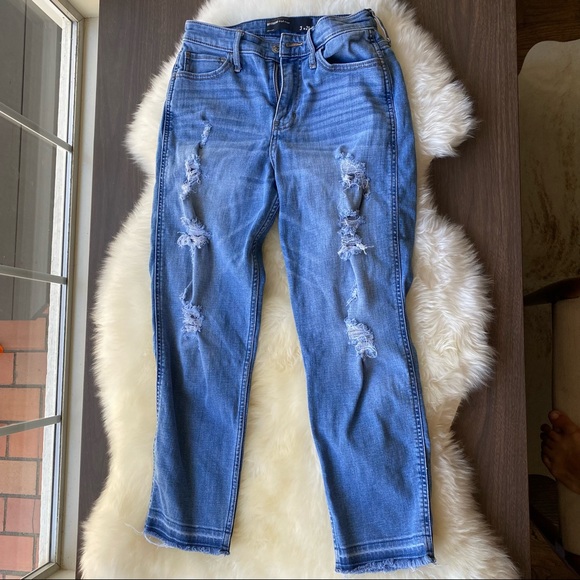 Hollister Collection High rise jeans size 3 w26 - Picture 3 of 7